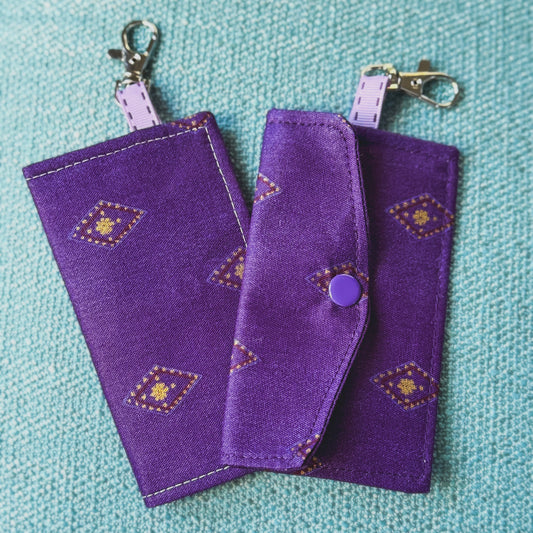 Clip on pouch.