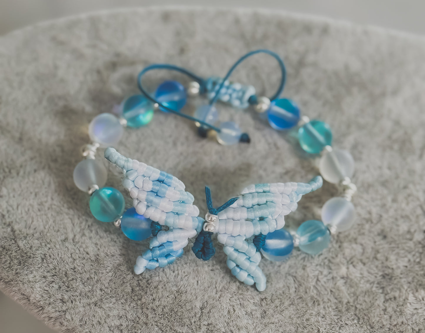 Butterfly glowy bracelet
