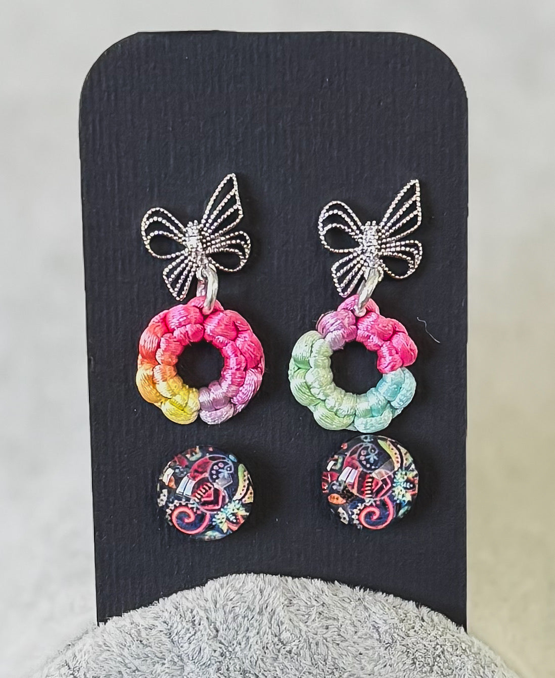Bow design earring set